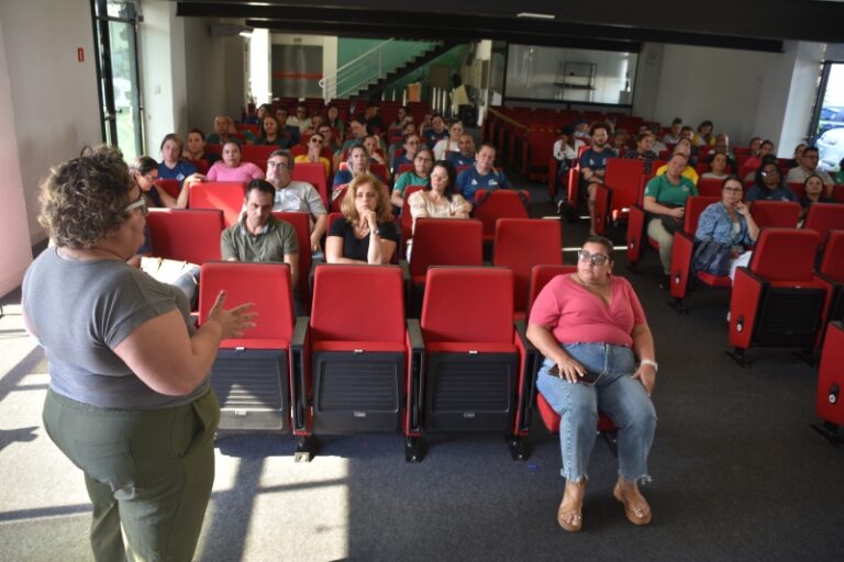 Ilhabela treina Agentes de Saúde na prevenção do Câncer de P...