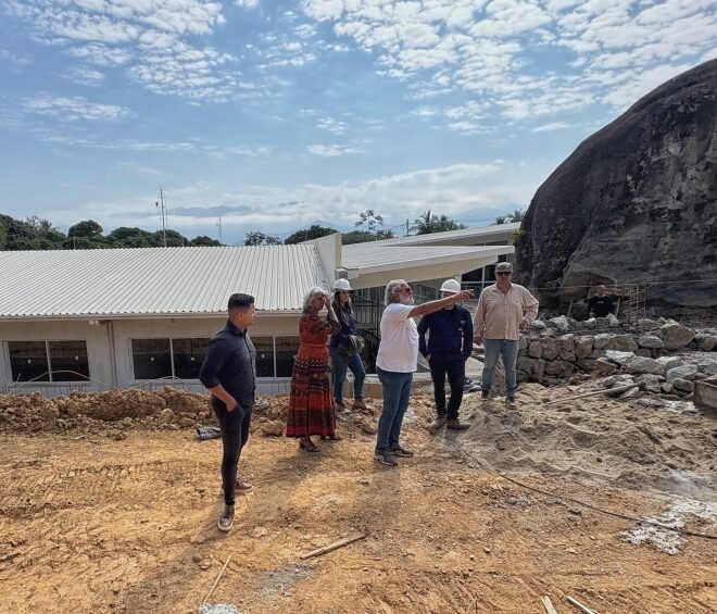 Prefeito de Ilhabela acompanha obras da Nova Escola Infantil...