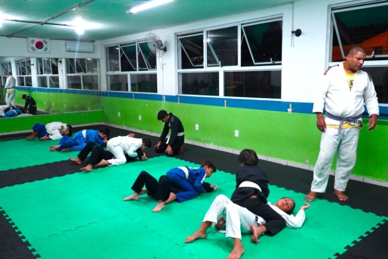 Ilhabela promove esporte em três competições para todas as i...