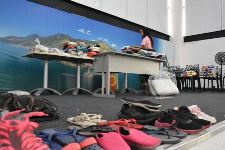 Ilhabela: Mobilização Solidária Atende 70 Famílias Após Temp...