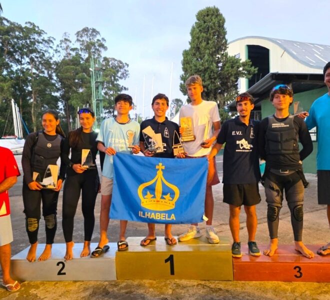 Ilhabela Celebra Atletas da Escola de Vela no Campeonato Pau...