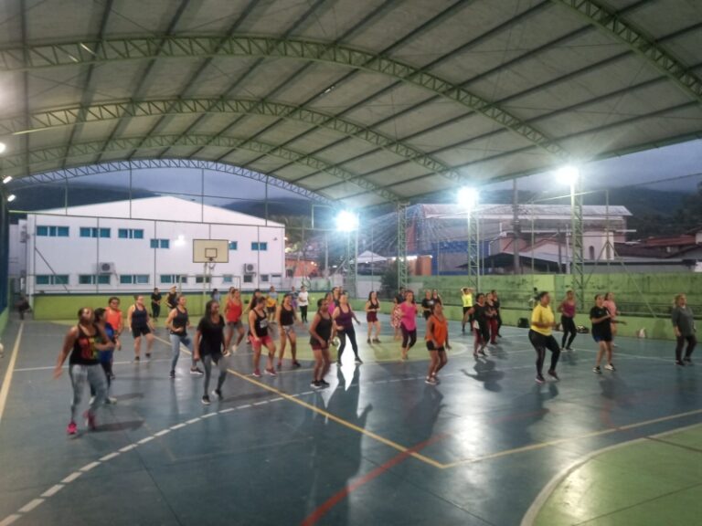 Aulas de Dança do Fundo Social em Ilhabela no Verão 2026