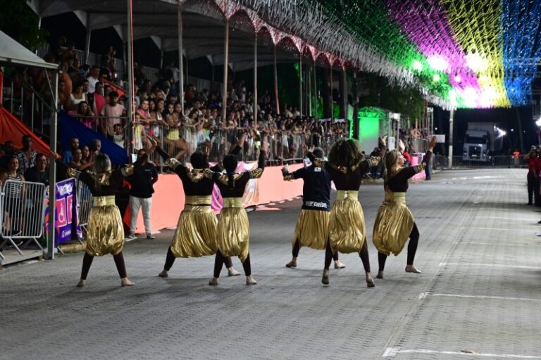 Ensaios Técnicos das Escolas de Samba de Ilhabela na Quarta-...