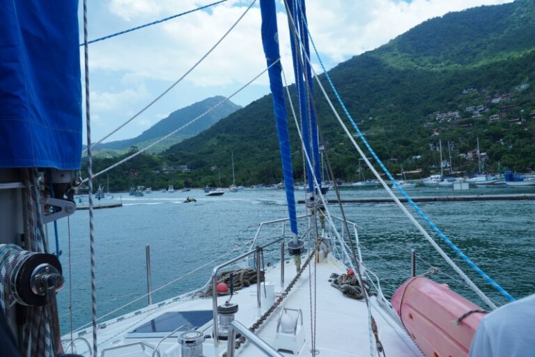 Ilhabela: Aleixo Belov chega após travessia no Ártico; velei...
