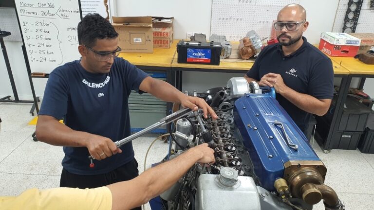 Curso Gratuito de Mecânico de Motores Náuticos em Ilhabela: ...