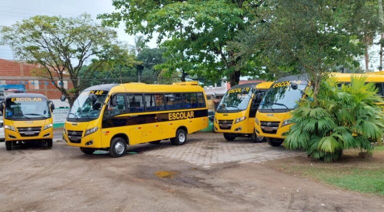 Transporte Escolar de Ilhabela Atende Mais de 1.600 Alunos d...