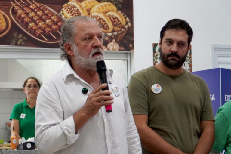 Prefeito Toninho Colucci Inaugura Ampliação do Mercado Munic...