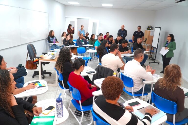 Servidores de Ilhabela Concluem Curso de Liderança do Sebrae