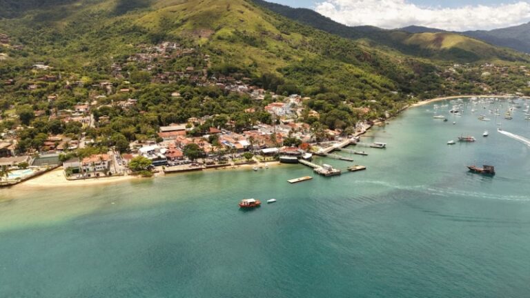 Caged: Ilhabela fecha abril com 52 novos empregos formais