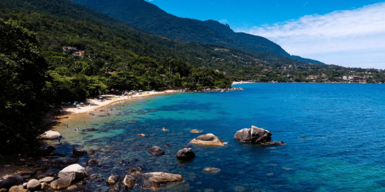 Guia Prático: Escolha a Praia Ideal em Ilhabela Hoje