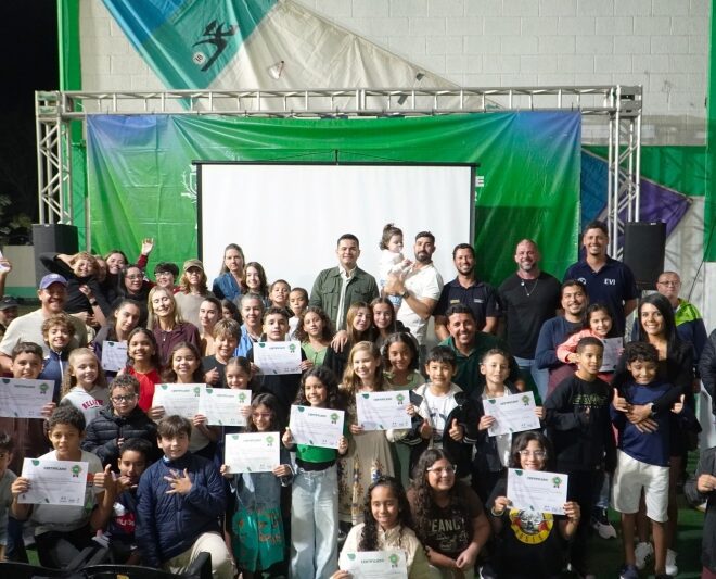 Escola de Vela de Ilhabela Forma 90 Alunos em 2026