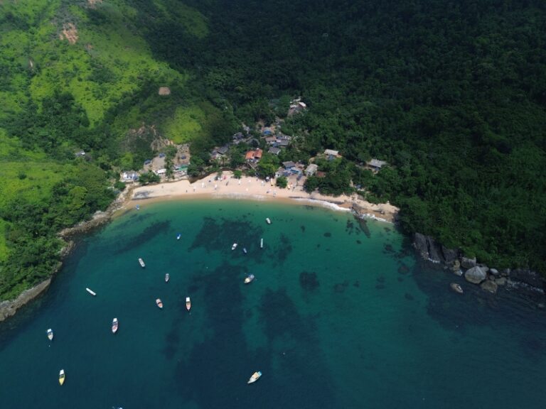 Ilhabela Revitaliza Campo de Futebol da Serraria para Jogos ...