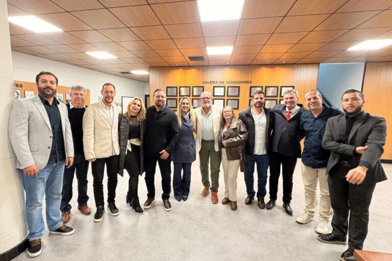 Prefeito Toninho Colucci é homenageado como Cidadão Joseense...