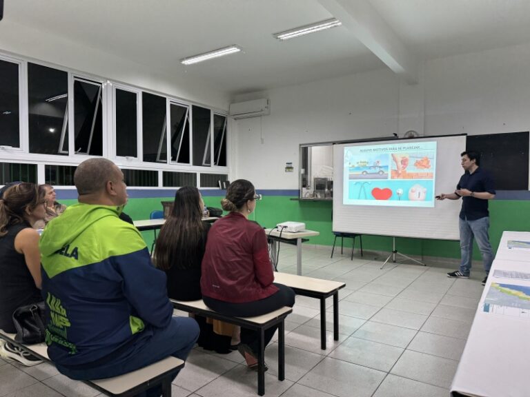 Moradores do Itaquanduba e regiões debatem novo Plano Direto...