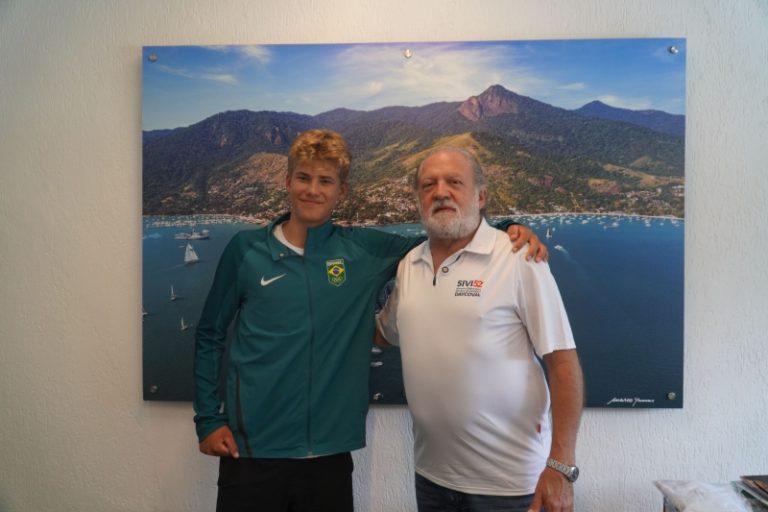 Erik Scheidt é celebrado em Ilhabela após conquistar título ...