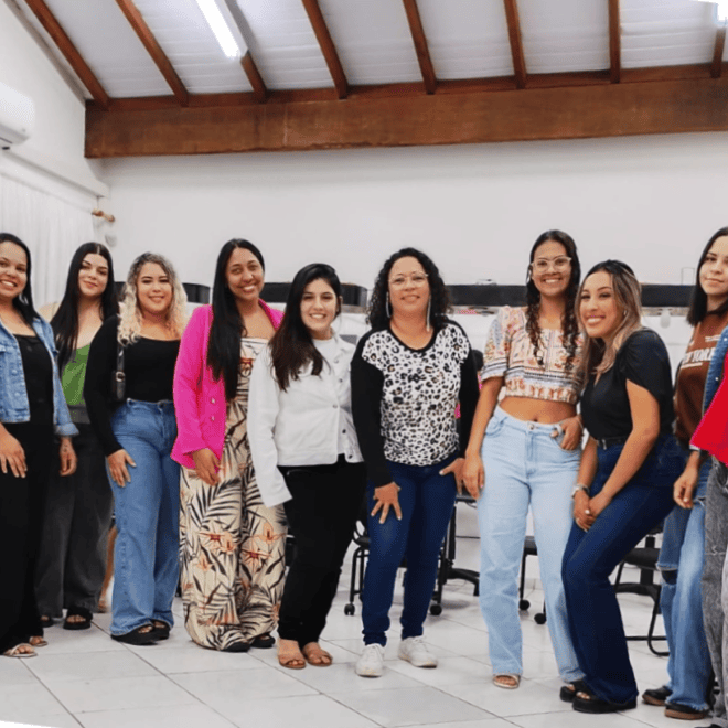 <p>“Curso de Manicure e Alongamento em Gel Forma 12 Al...